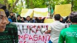 Kondusif, Driver Ojol dan Mahasiswa Warnai Demo di DPRD Langkat